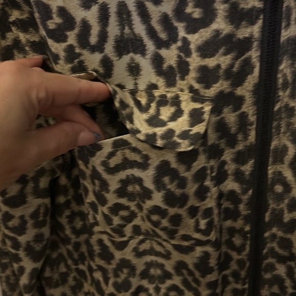 🐆Equipment Femme Women's 100% Silk Leopard Animal Print Bomber Jacket - Picture 4 of 11